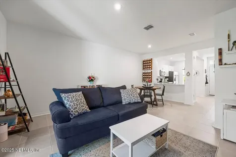 325 Annies Place Jacksonville FL 32218