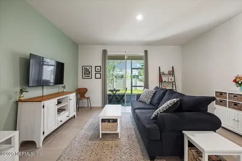 325 Annies Place Jacksonville FL 32218