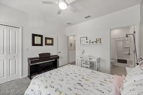 325 Annies Place Jacksonville FL 32218