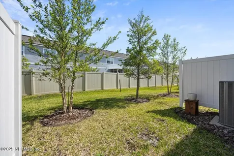 325 Annies Place Jacksonville FL 32218