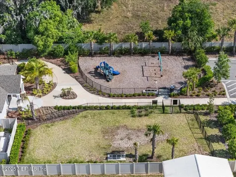 325 Annies Place Jacksonville FL 32218