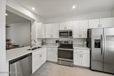 325 Annies Place Jacksonville FL 32218