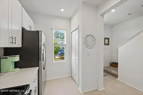 325 Annies Place Jacksonville FL 32218