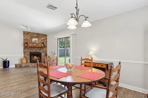 1469 Classic Oak Road W Jacksonville FL 32225