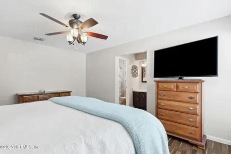 1469 Classic Oak Road W Jacksonville FL 32225