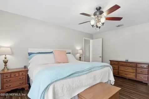 1469 Classic Oak Road W Jacksonville FL 32225