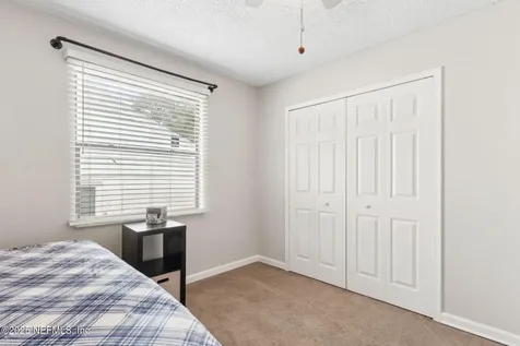 1469 Classic Oak Road W Jacksonville FL 32225