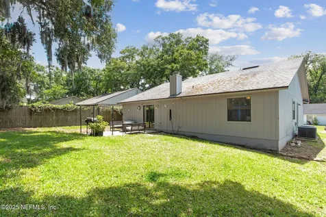 1469 Classic Oak Road W Jacksonville FL 32225