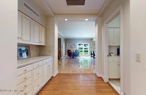 7987 Hollyridge Road Jacksonville FL 32256