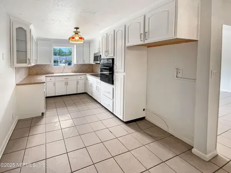 9507 Harriet Avenue Jacksonville FL 32208