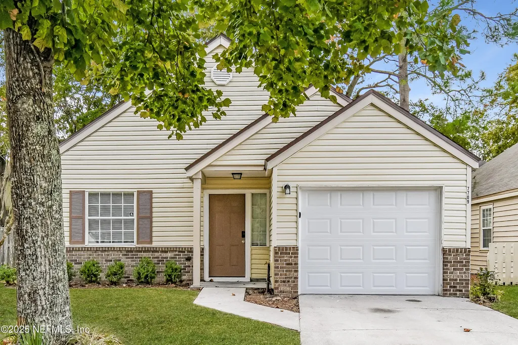 7709 Mystic Point Court W Jacksonville FL 32277