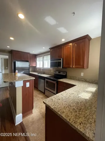 2741 Oak Street Jacksonville FL 32205