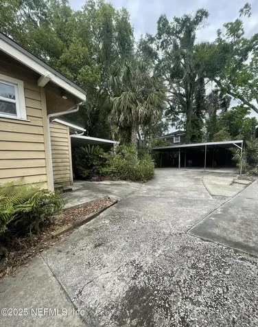 2741 Oak Street Jacksonville FL 32205