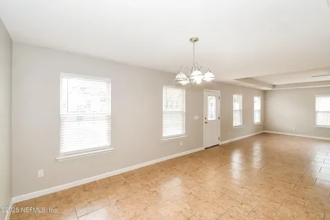 9225 7th Avenue Jacksonville FL 32208
