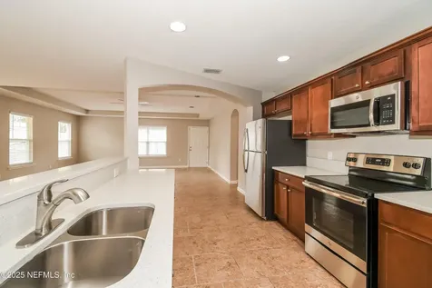 9225 7th Avenue Jacksonville FL 32208