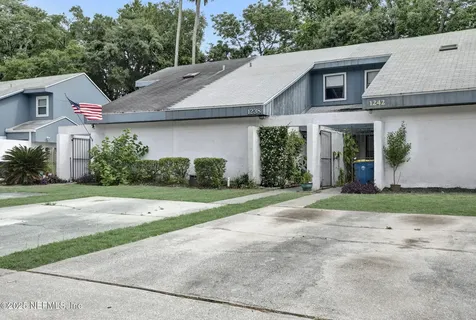 1242 Bayshore Drive N Jacksonville FL 32233