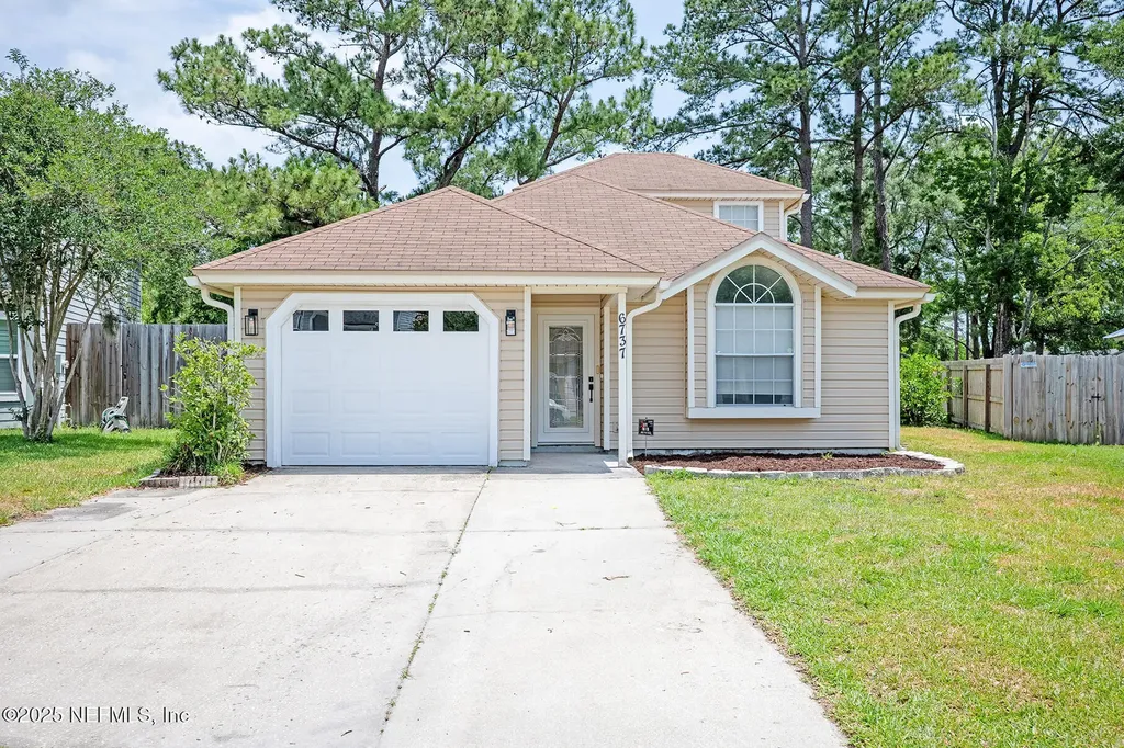 6737 Newgate Circle E Jacksonville FL 32244