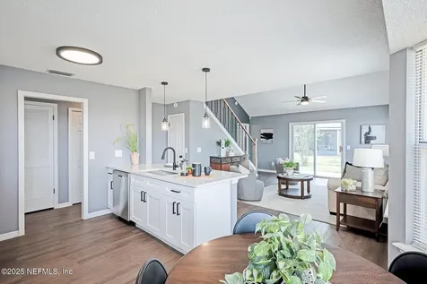 6737 Newgate Circle E Jacksonville FL 32244