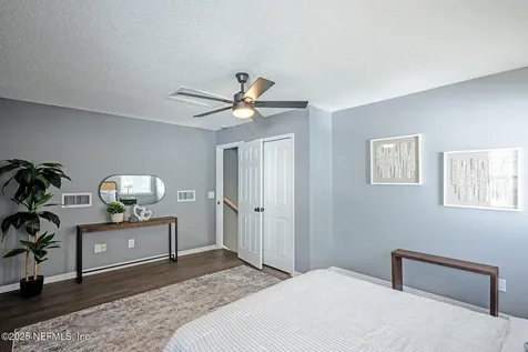 6737 Newgate Circle E Jacksonville FL 32244