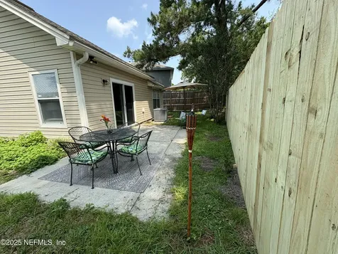 6737 Newgate Circle E Jacksonville FL 32244