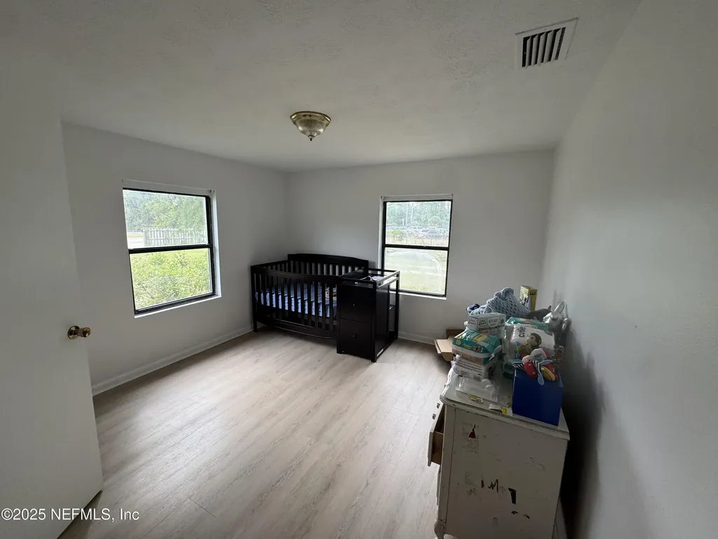 5515/5517 Shad Road Jacksonville FL 32257