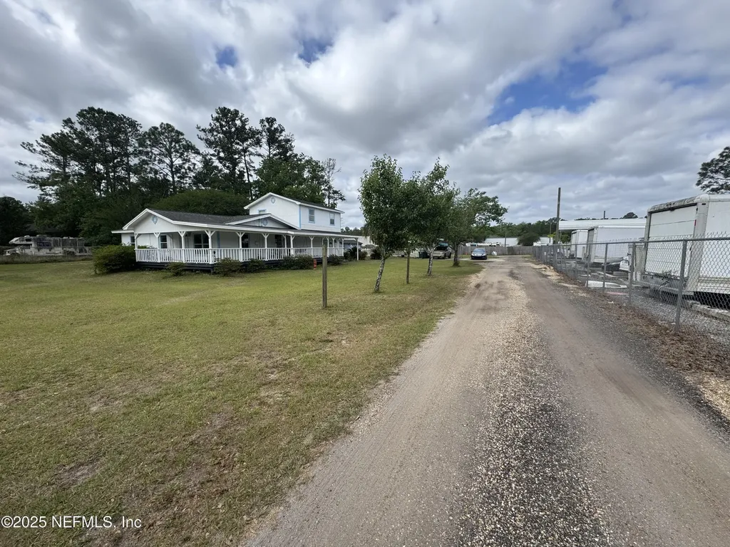5515/5517 Shad Road Jacksonville FL 32257