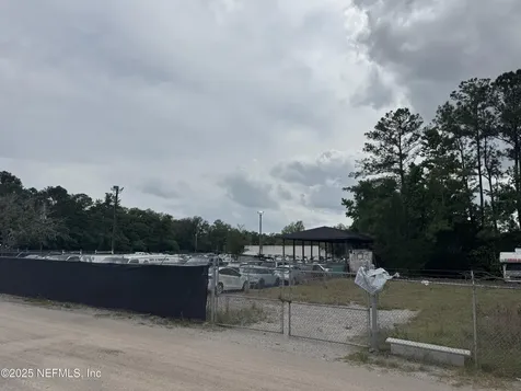 5515/5517 Shad Road Jacksonville FL 32257