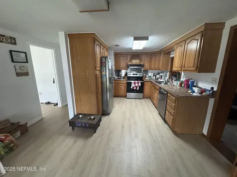 5515/5517 Shad Road Jacksonville FL 32257