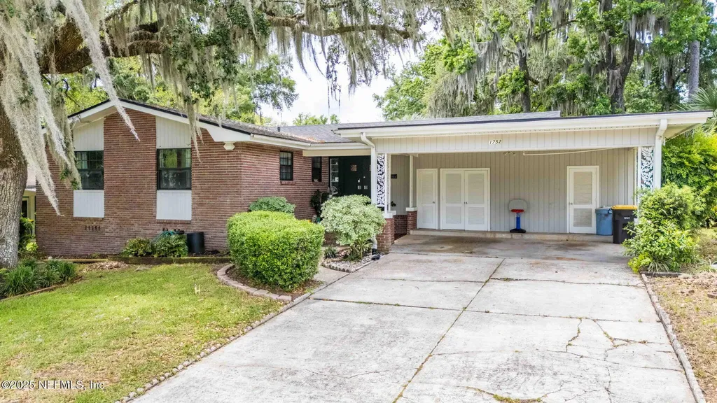 1752 Whitman Street Jacksonville FL 32210