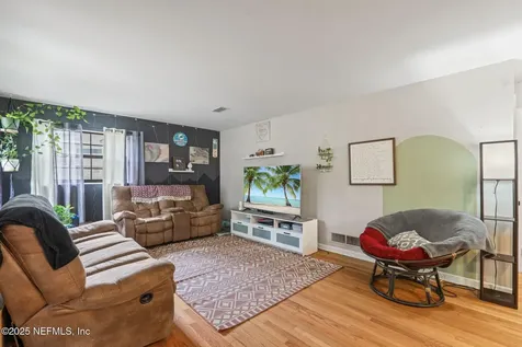 1752 Whitman Street Jacksonville FL 32210