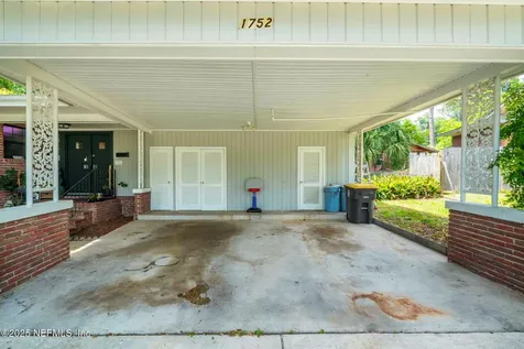 1752 Whitman Street Jacksonville FL 32210