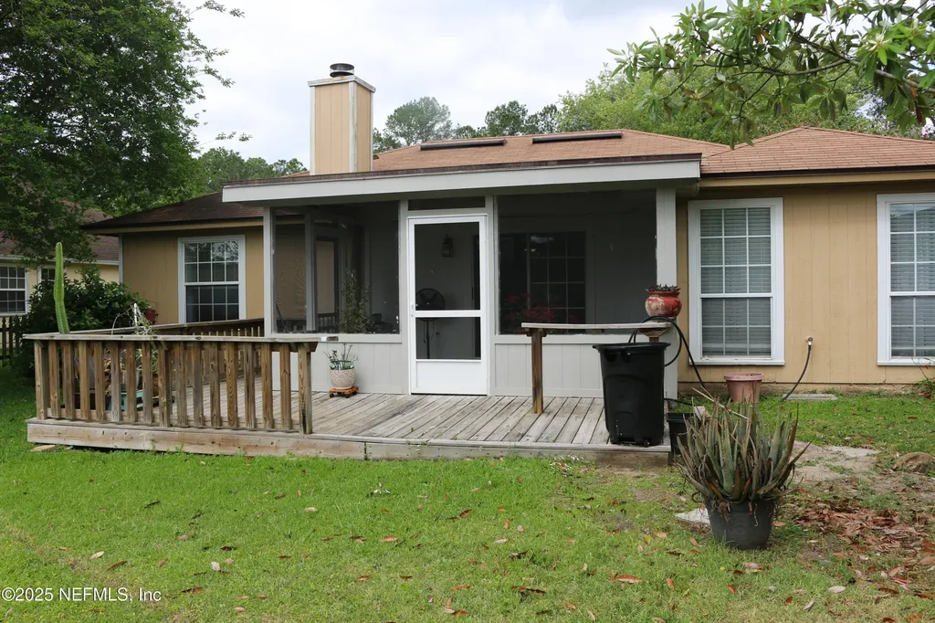 7589 Ginger Tea Trail W Jacksonville FL 32244