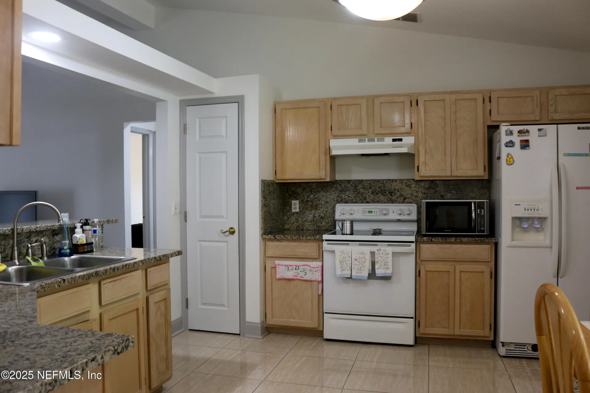 7589 Ginger Tea Trail W Jacksonville FL 32244