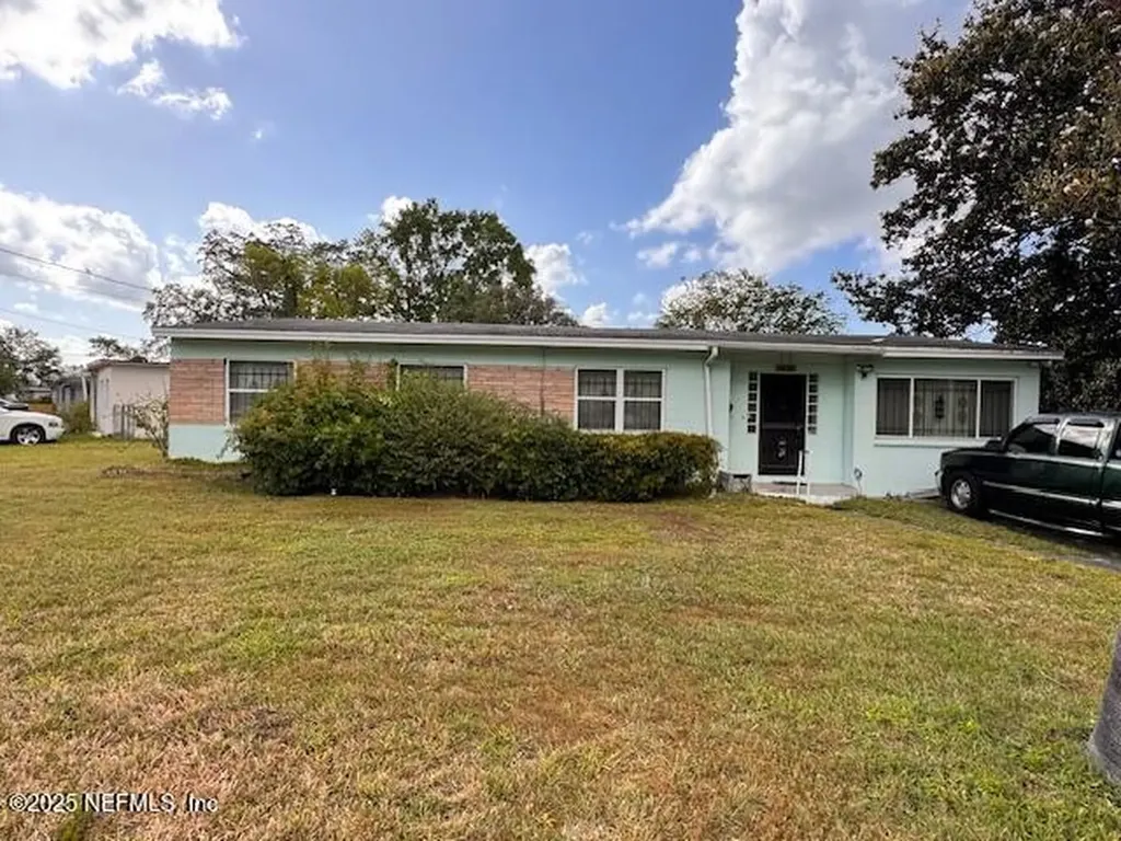 3630 Copper Circle E Jacksonville FL 32207
