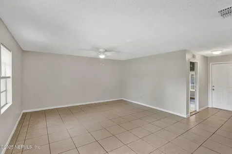 4986 Tan Street Jacksonville FL 32258