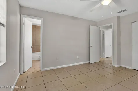4986 Tan Street Jacksonville FL 32258