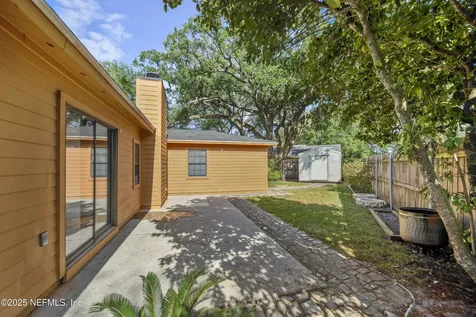7713 Pepper Circle W Jacksonville FL 32244