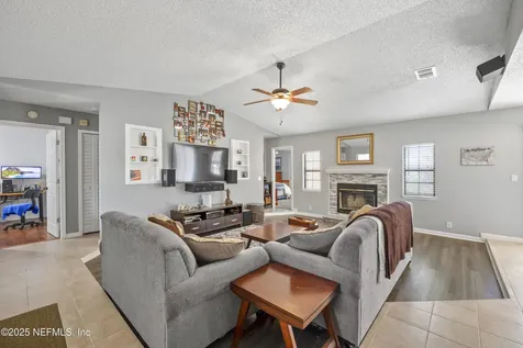 7713 Pepper Circle W Jacksonville FL 32244
