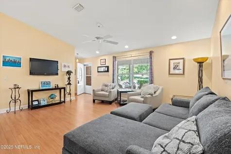 2717 Poinsettia Avenue Middleburg FL 32068