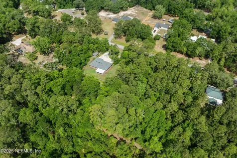 2717 Poinsettia Avenue Middleburg FL 32068