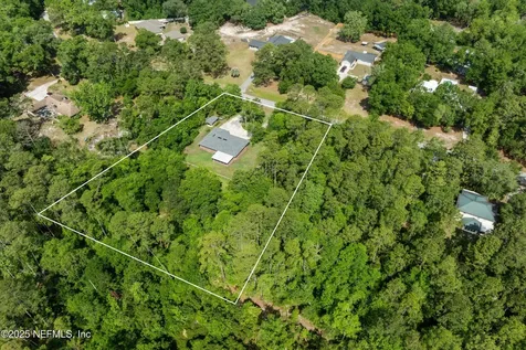 2717 Poinsettia Avenue Middleburg FL 32068