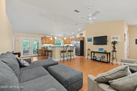 2717 Poinsettia Avenue Middleburg FL 32068