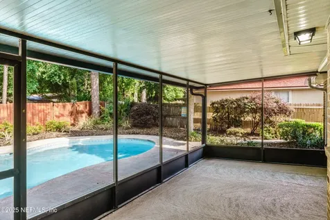 4734 Fireside Drive W Jacksonville FL 32210