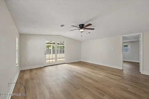 2650 Debbie Court Jacksonville FL 32210