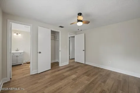 2650 Debbie Court Jacksonville FL 32210