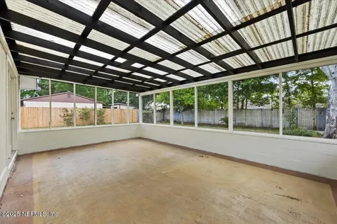 2650 Debbie Court Jacksonville FL 32210