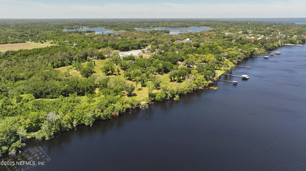 2570 Highway 17 Crescent City FL 32112