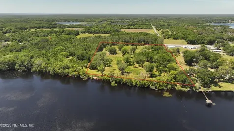 2570 Highway 17 Crescent City FL 32112