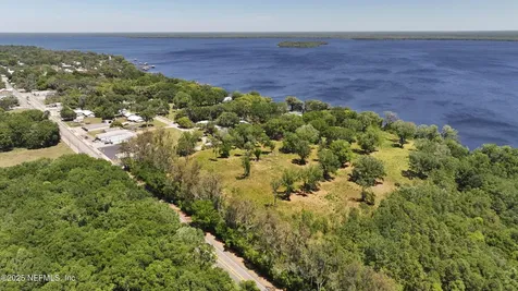 2570 Highway 17 Crescent City FL 32112