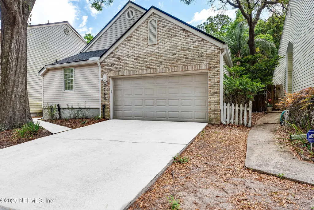 7760 Manassas Court E Jacksonville FL 32277